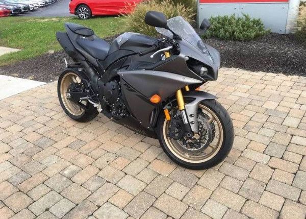 2014 Yamaha YZF-R1