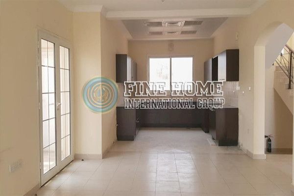 4 BR. Villa in Mohammed Bin Zayed City . 