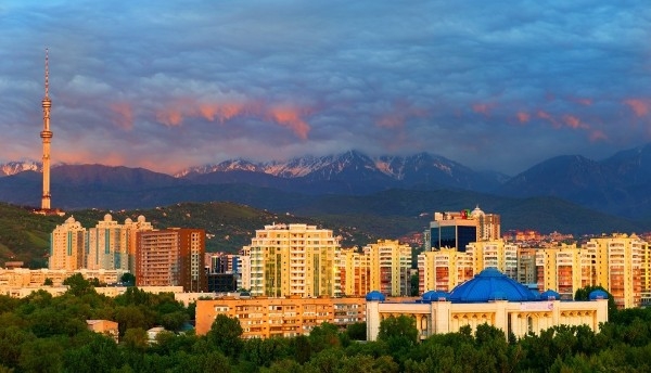 السياحة في كازاخستان - خدمات مرشد و مترجم
