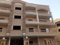 شقة للبيع  190 م دور أول علوى بموقع مميز بمدينة الشيخ زايد 