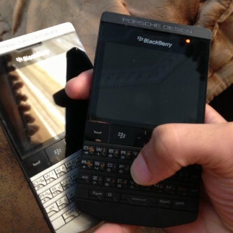 BB Z10 / BB Porsche / BB Q10 with vip pins CHAT 24HRS: ( 297EB112 )